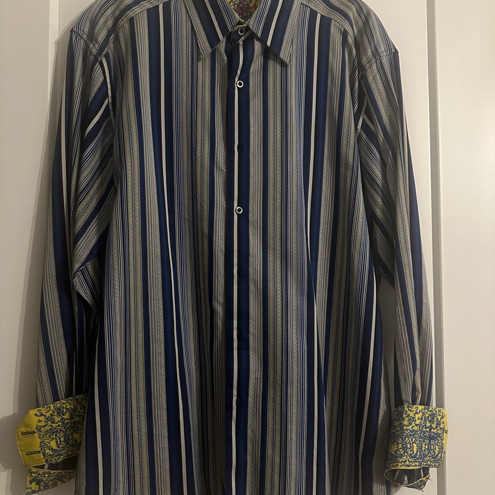 Robert Graham Button down Shirts